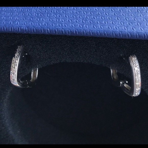 💕HP💕 18k white gold Diamond earrings purchased in Italy 🇮🇹 - appraisal included - Picture 6 of 17